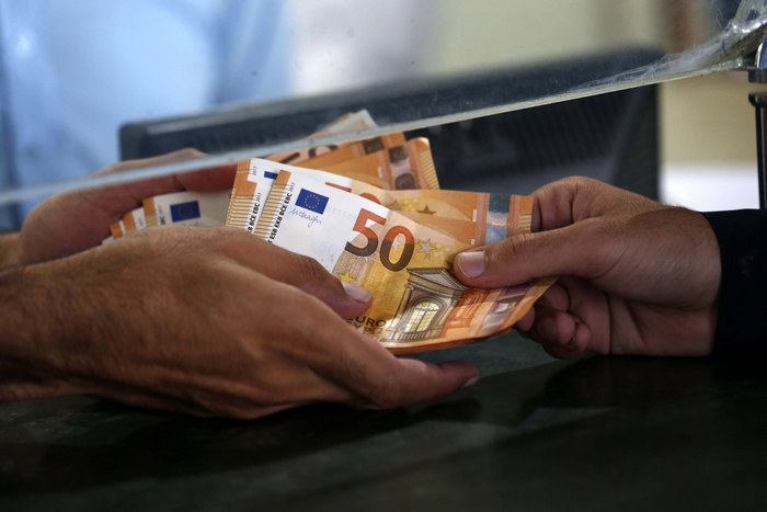 Само 38 на сто от българите искат въвеждането на еврото